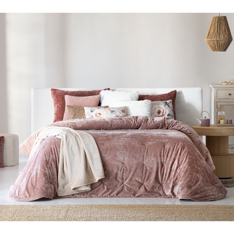 Lovatiesė Mirabela Rose 250x270 cm, su 2 pagalvėlių užvalkalais, velvetas