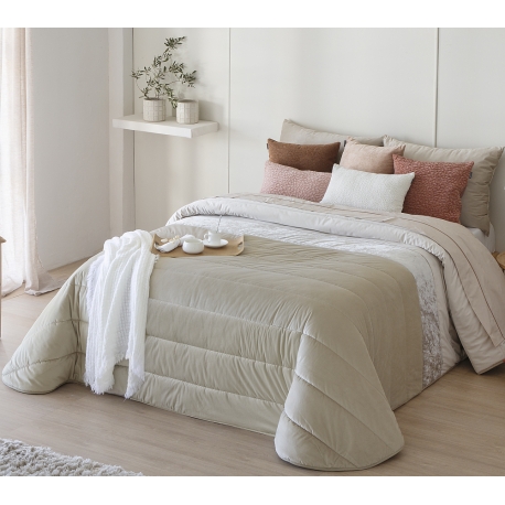 Lovatiesė Arlet Arena 250x270 cm, su 2 pagalvėlių užvalkalais, velvetas