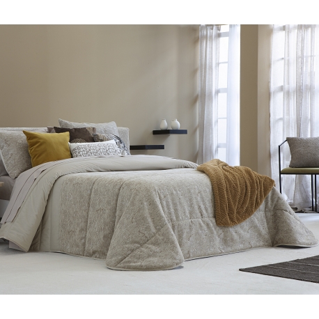 Lovatiesė Bel Beig 250x270 cm, su 2 pagalvėlių užvalkalais, velvetas